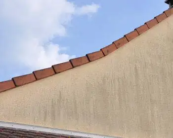 Nettoyage demoussage de toiture à Montereau faut yonne 77130